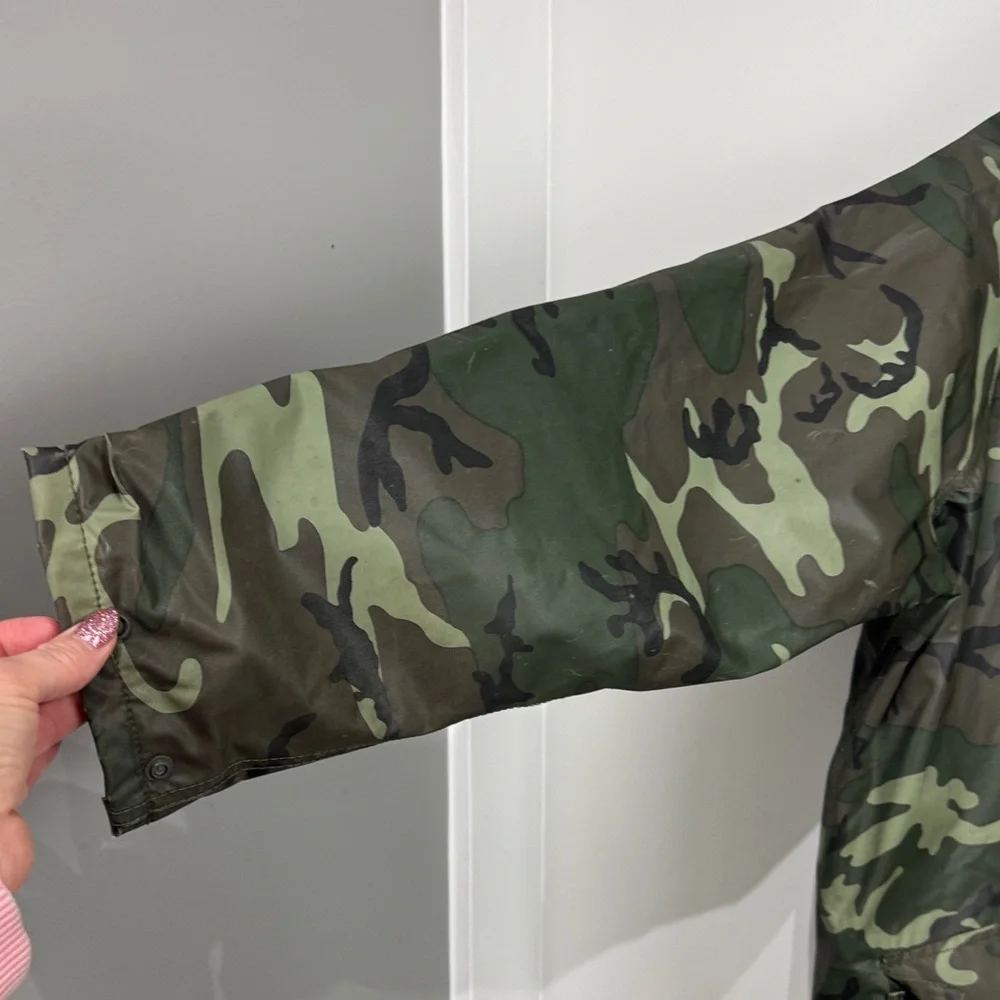 Seaway Men's Quilted Camouflage Jacket. Size XL